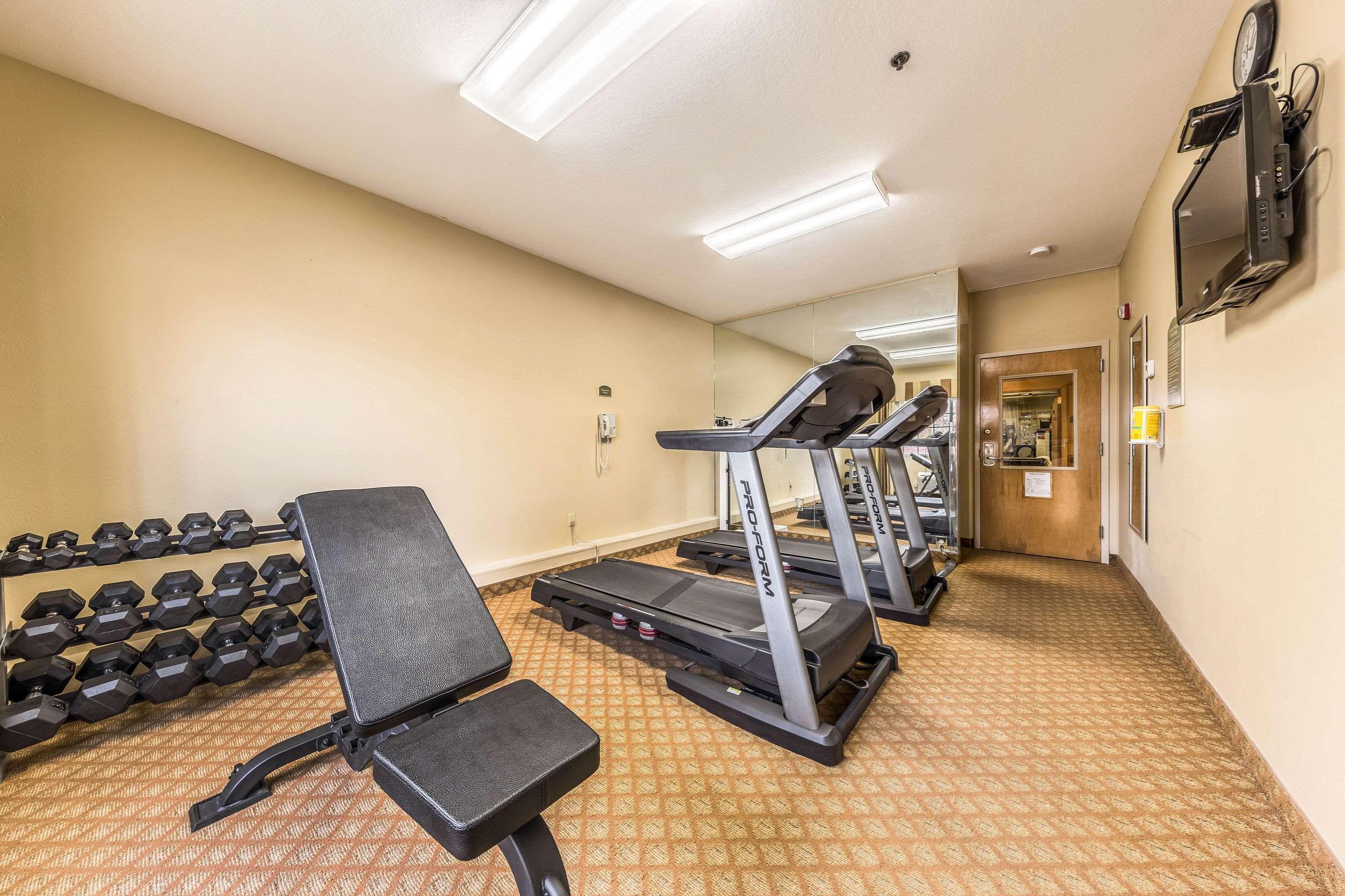 Quality Inn & Suites Hendersonville - Flat Rock Exterior photo